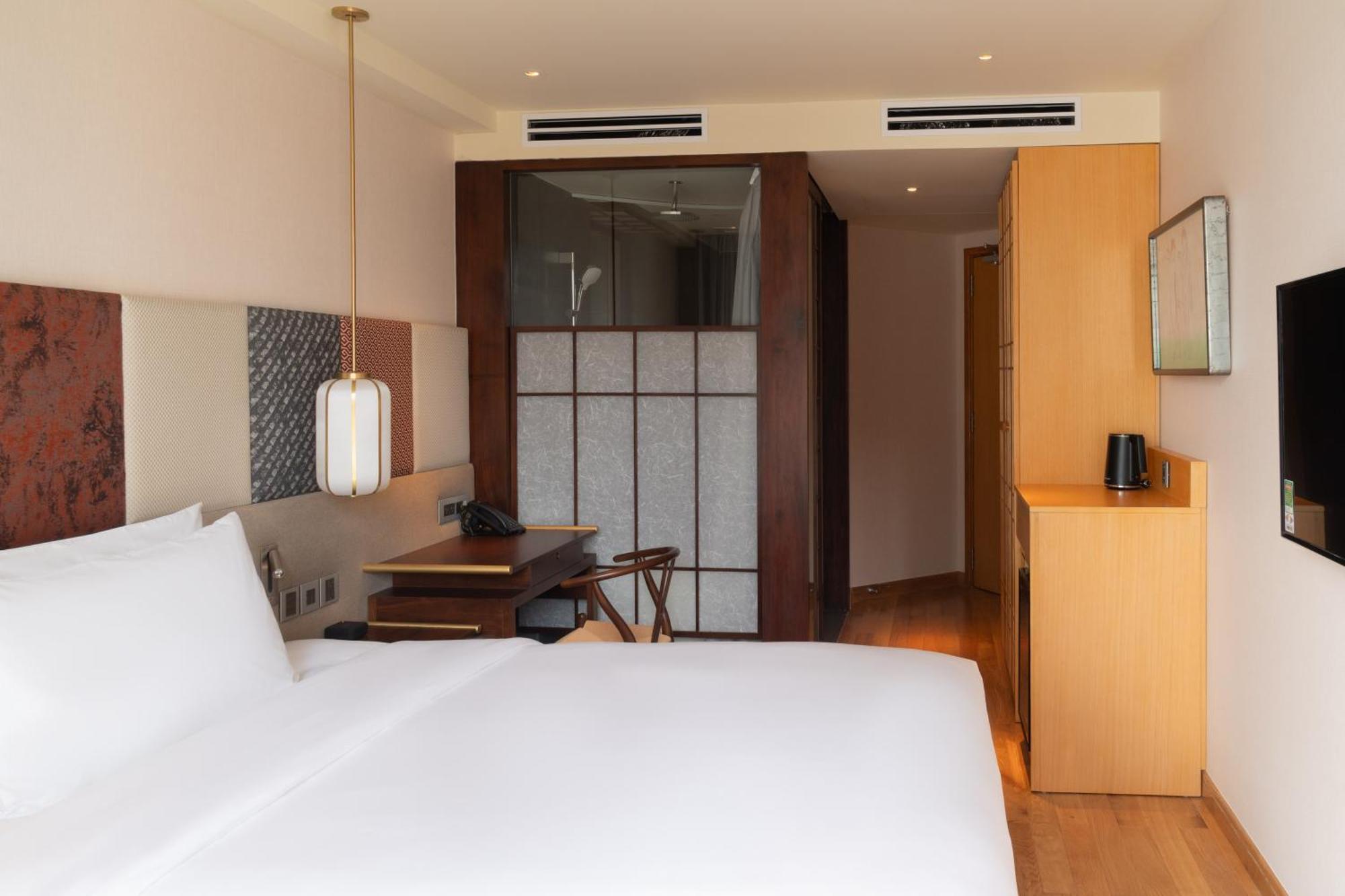 Suzu Saigon - A Boutique Hotel Хошимин Екстериор снимка